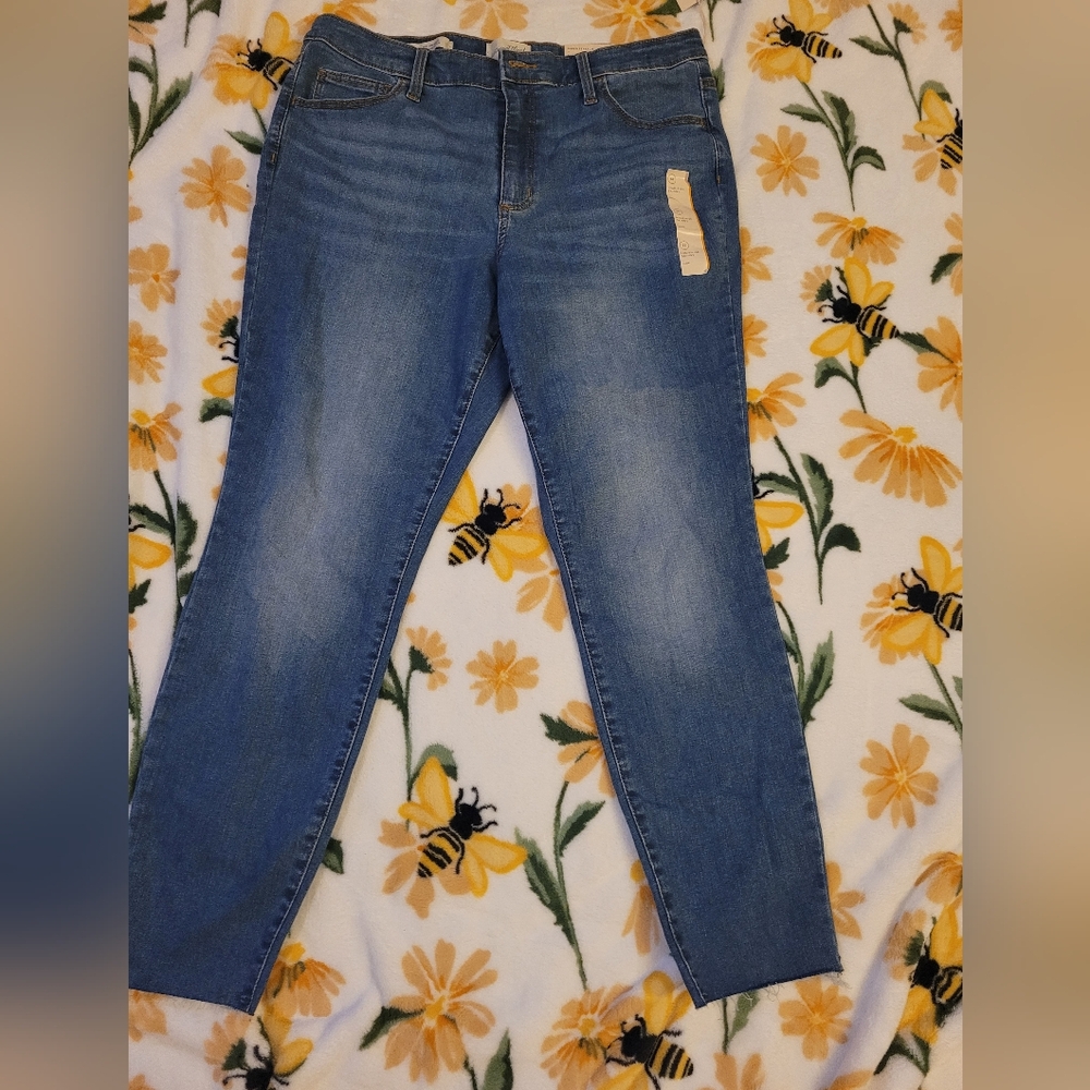 Universal thread brand blue skinny jeans size 14S with tags